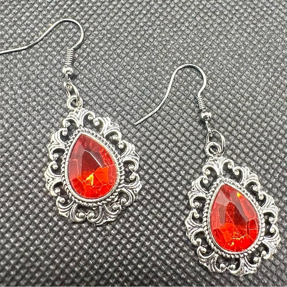 💎❤️STUNNING Vintage Silver Tone & Vermillion Dangle Necklace Earrings 💎❤️ - Picture 16 of 16